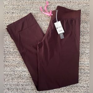 FIGS, Livingston Basic Scrub Pant, Burgundy. Fionlite material. Size Small, Tall